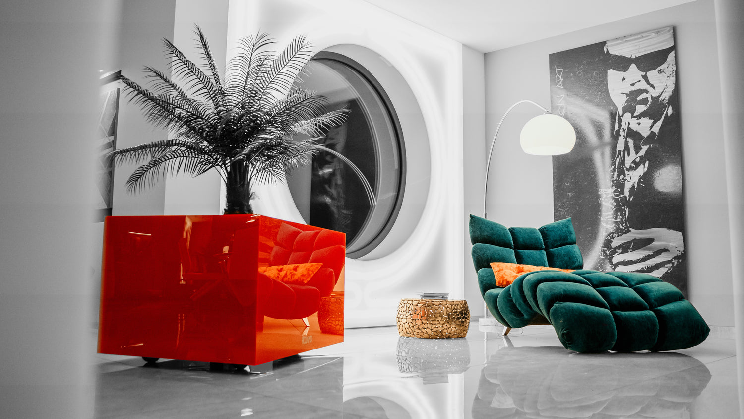 Unsere Pflanzgefäße in XXL-Größe mit modernem Design sind für den Einsatz in- und outdoor geeignet und frostsicher. Die exklusiven Pflanzkübel aus Acrylglas sind ein edles Möbelstück für Hotel und Gastronomie und individuell anpassbar. Auch als Blickfang bei Events oder auf großen Terrassen sind sie ideal.